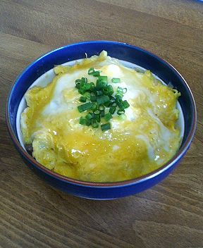 オムレツ丼